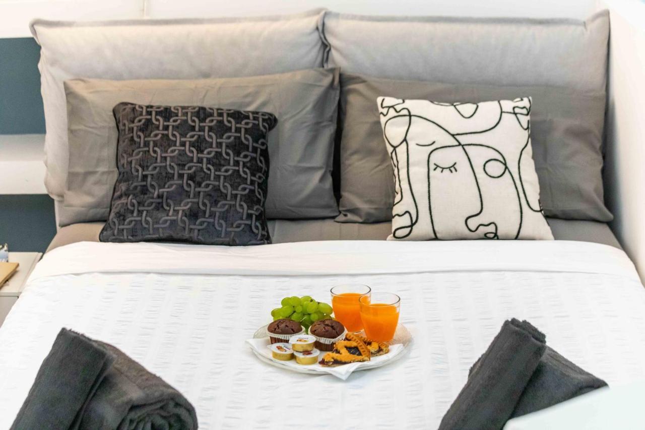 Duomo In 8 Stops Suite Deluxe Loft Мілан Екстер'єр фото